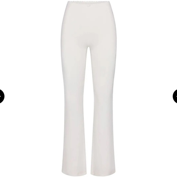 Skims Soft Lounge Lace Pants | Color: Marble | NEW/NWT!!💎💜 - Picture 2 of 8